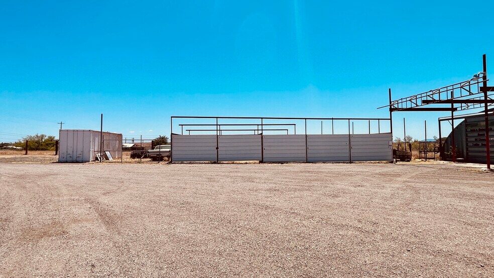 More Photos Of 1613 W San Antonio St, Marfa Specialty For Sale