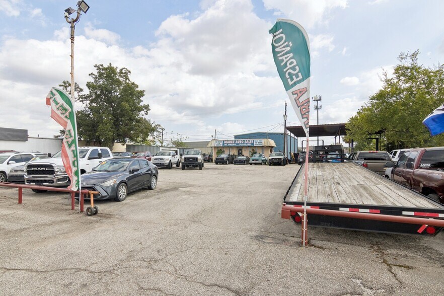 More Photos Of 508 College Ave, South Houston Auto Repair For Sale