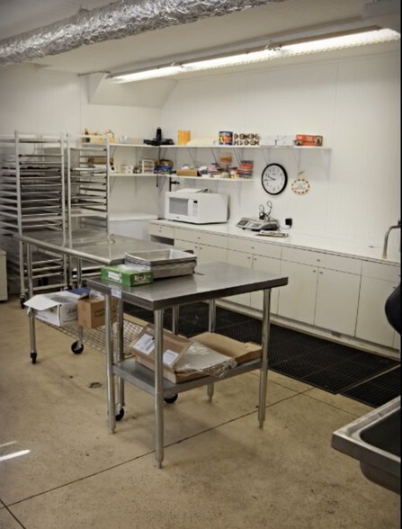 More Photos Of 233 5th St, Lacon Storefront Retail Residential For Sale