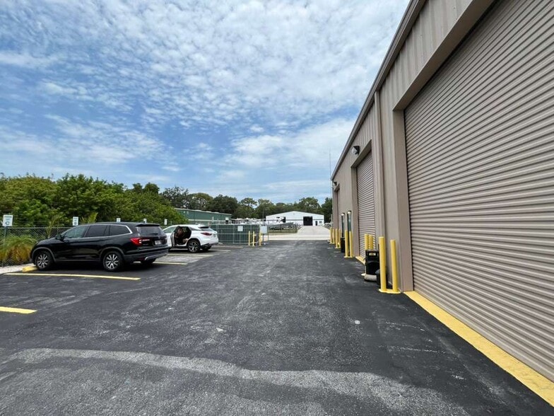 More Photos Of 743 Wesley Ave, Tarpon Springs Warehouse For Sale