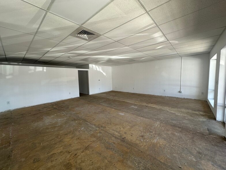 More Photos Of 11400 Donner Pass Rd, Truckee Storefront Retail Office For Lease