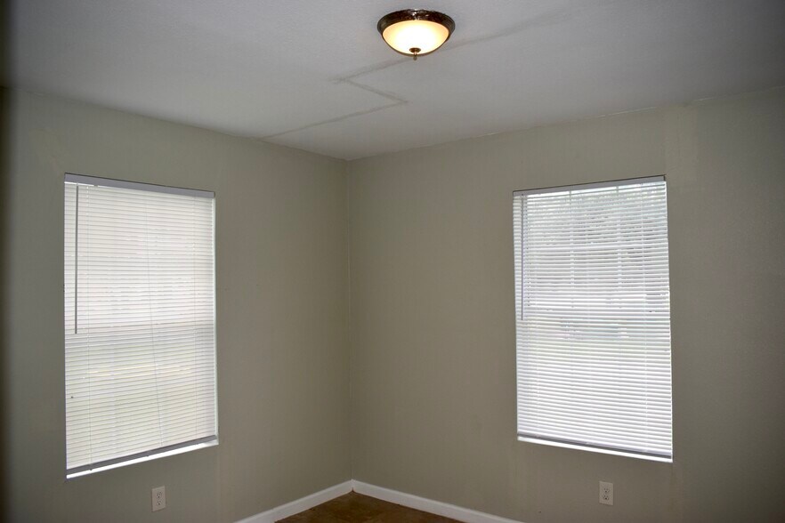More Photos Of 1500-1502 Oleander Dr, La Marque Apartments For Sale
