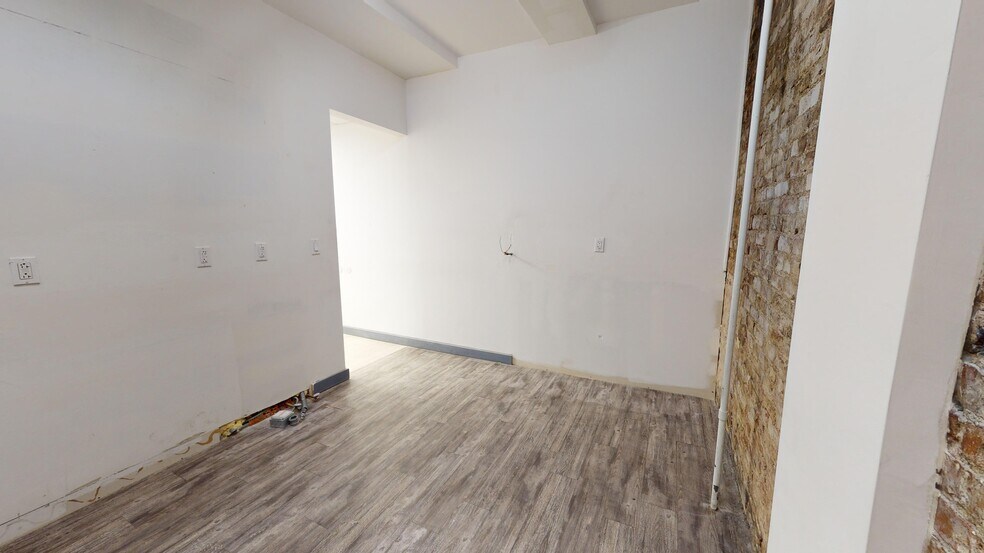 More Photos Of 20 Warren St, New York Medical For Lease