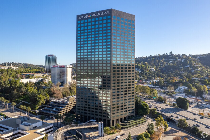 More Photos Of 10 Universal City Plz, Universal City Office For Lease