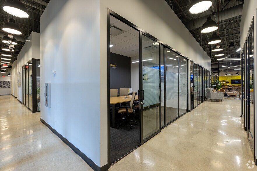 More Photos Of 700 S Rosemary Ave, West Palm Beach Coworking Space