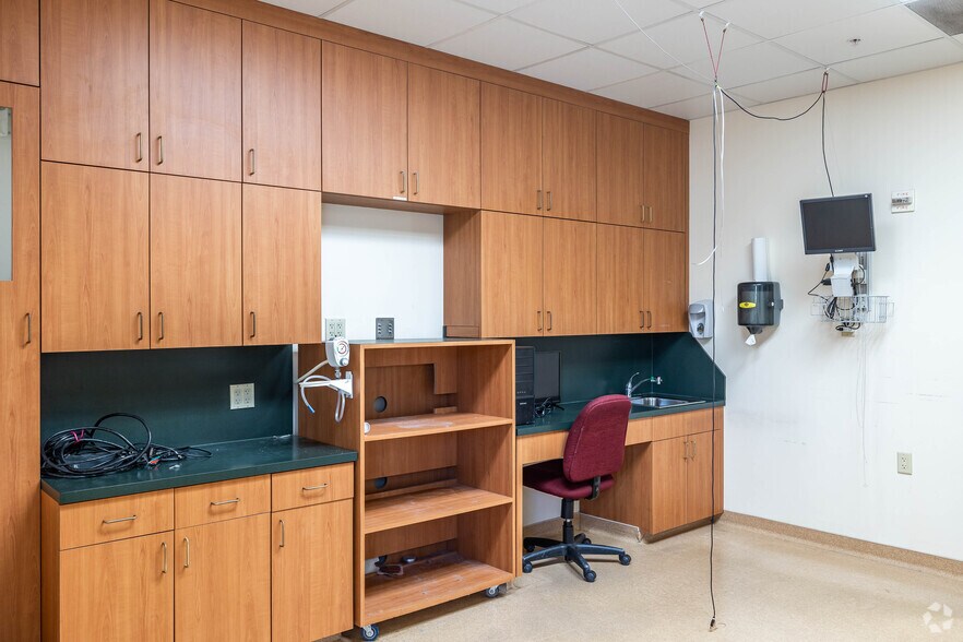 More Photos Of 1779 N University Dr, Pembroke Pines Office For Sale