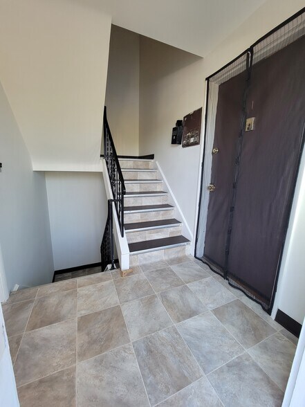 More Photos Of 6605 Hasler Ln, Cincinnati Apartments For Sale