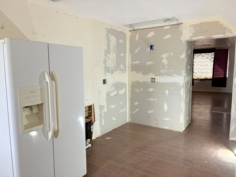 More Photos Of 970 S 200 W, Mount Pleasant Restaurant For Sale