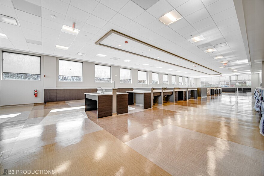 More Photos Of 4457 Southwest Highway, Oak Lawn Medical For Lease