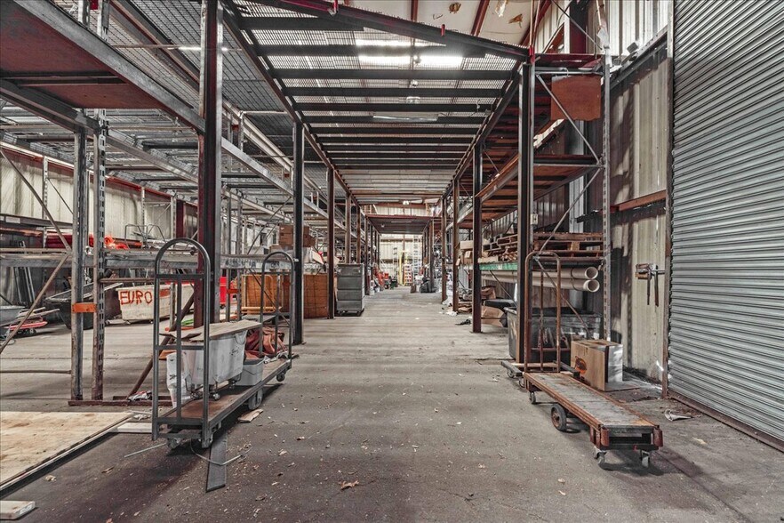More Photos Of 1044 Merrick Rd, Baldwin Warehouse For Sale