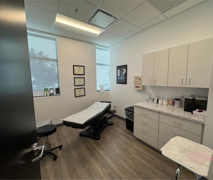 More Photos Of 2725 Iron Gate Dr, Wilmington Medical For Sale