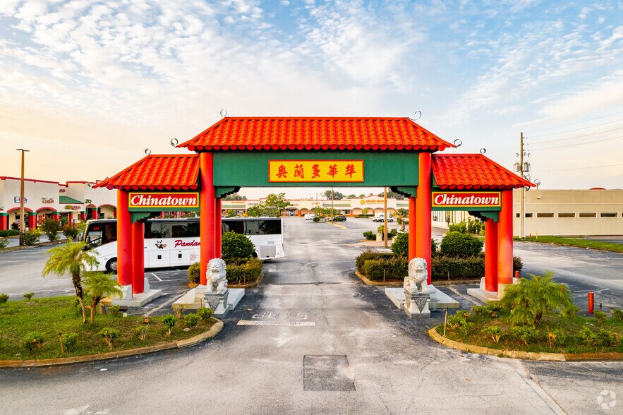 More Photos Of 5132-5250 W Colonial Dr, Orlando Unknown For Lease