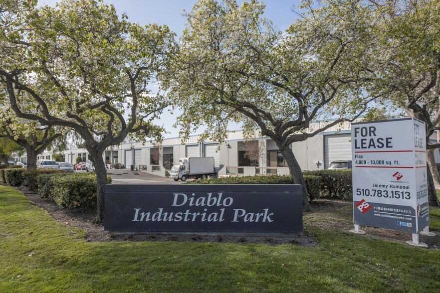 More Photos Of 25005 Viking St, Hayward Unknown For Lease