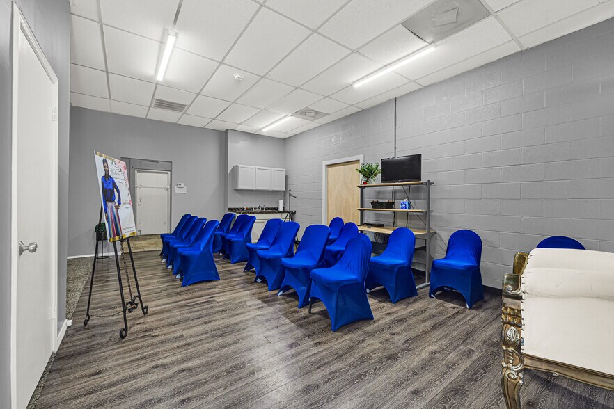 More Photos Of 2000 Cedar Dr, La Marque Freestanding For Sale