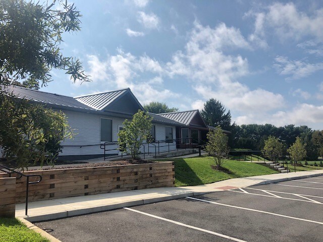 More Photos Of 412 Ewan Rd, Mullica Hill Medical For Lease