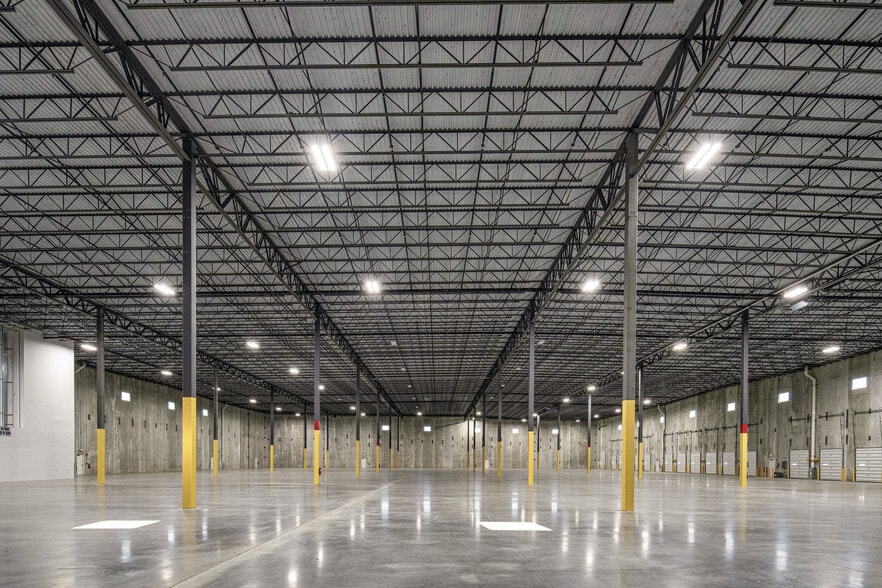 More Photos Of 1290 Wall St W, Lyndhurst Distribution For Lease