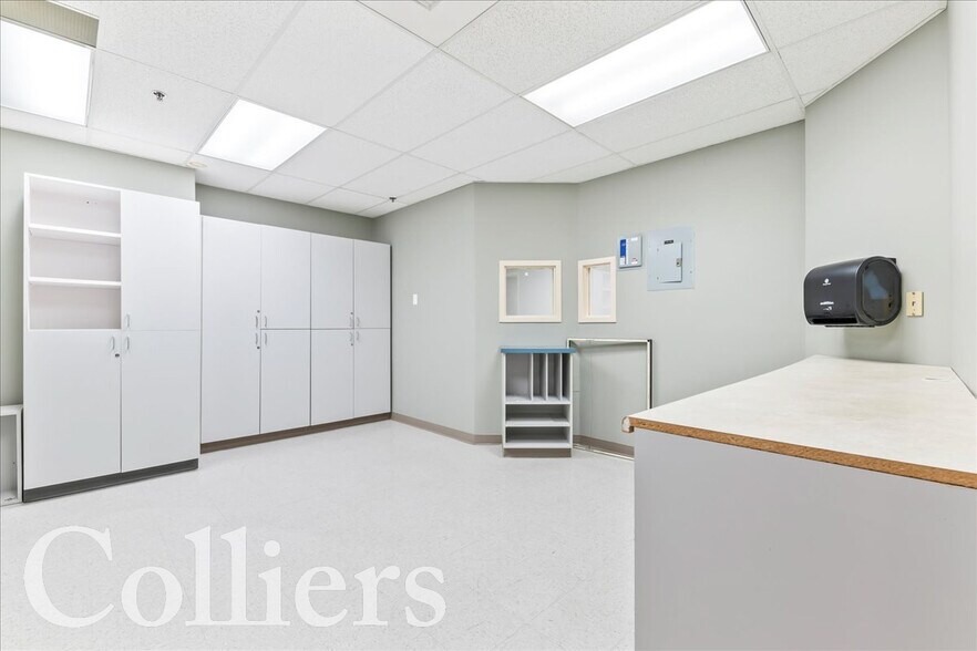 More Photos Of 745 S Progress Ave, Meridian Medical For Sale