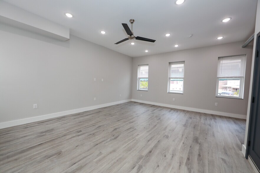 More Photos Of 3565 Kensington Ave, Philadelphia Storefront Retail Residential For Sale