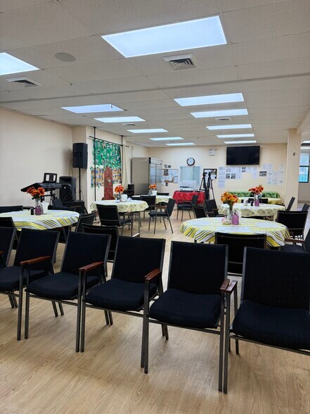 More Photos Of 220-05 Jamaica Ave, Queens Village Medical For Lease