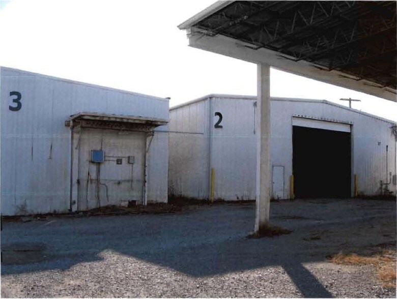 More Photos Of 4981 Highway 70 E, White Bluff Warehouse For Lease