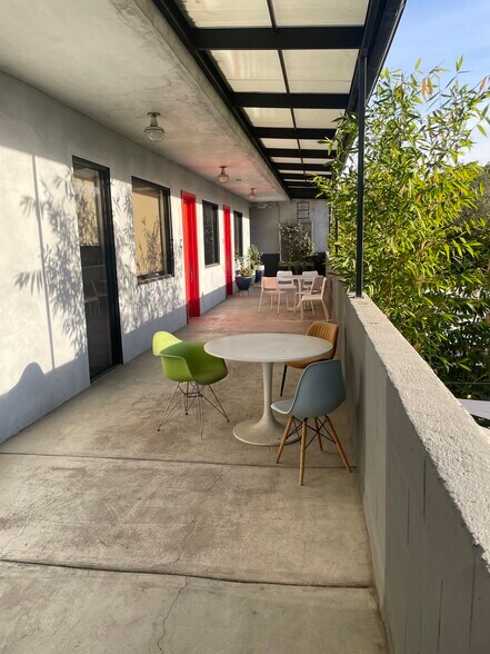 More Photos Of 5532-5538 N Figueroa St, Los Angeles Loft Creative Space For Lease