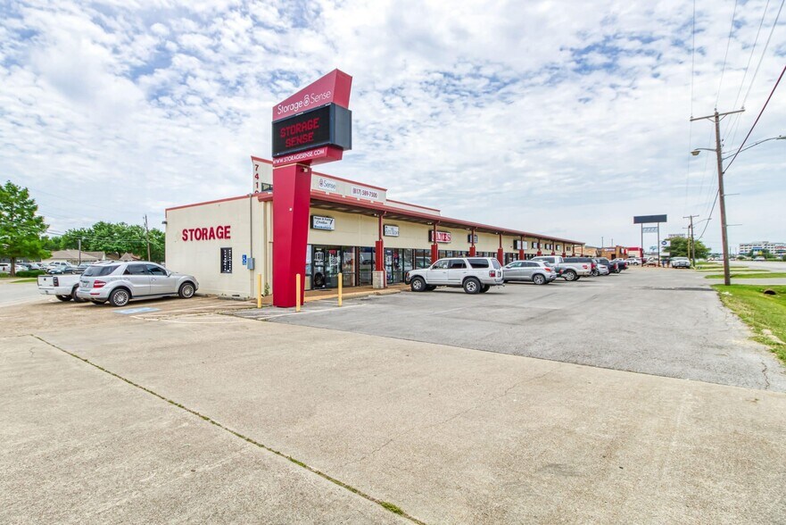 Primary Photo Of 7410 Boulevard 26, Richland Hills Self Storage For Lease
