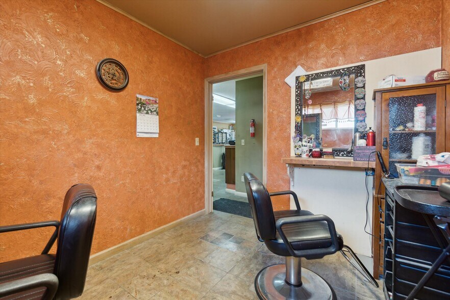 More Photos Of 4344 Richfield Rd, Flint Office For Sale