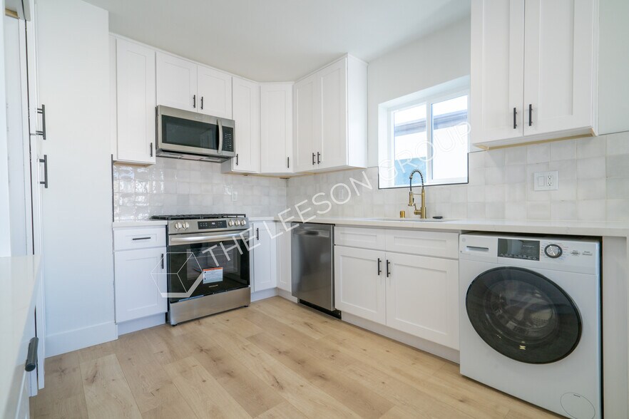 More Photos Of 705 E Santa Fe Ave, Fullerton Apartments For Sale