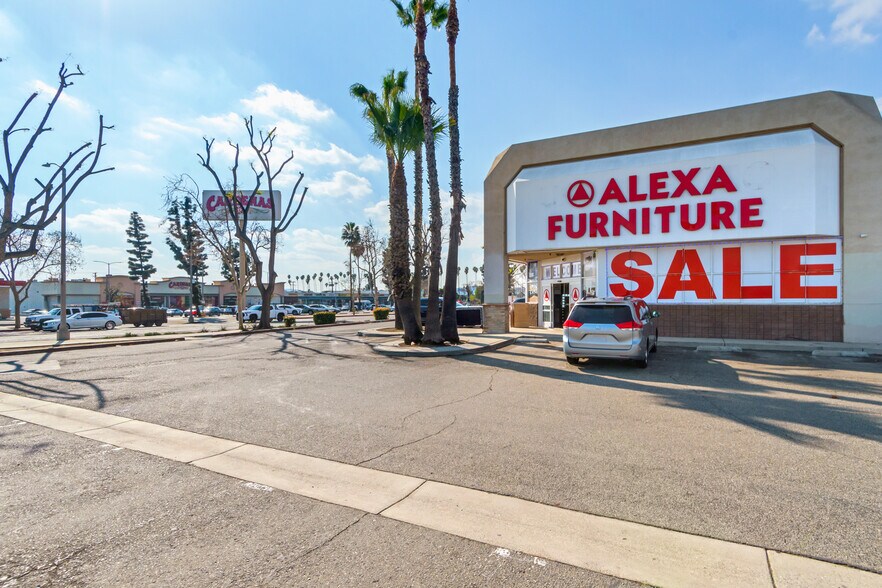 More Photos Of 611 E Holt Ave, Pomona Drugstore For Sale