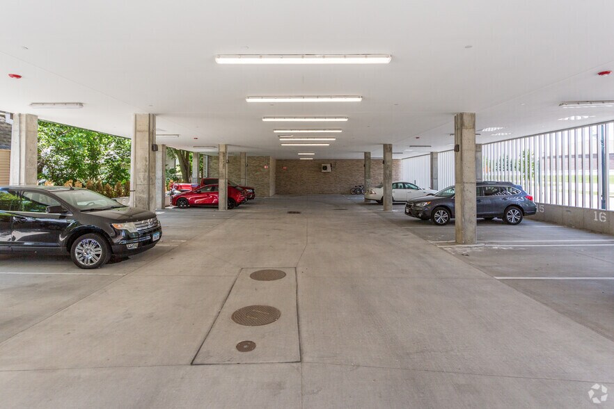 More Photos Of 200 W 1st St, Cedar Falls Apartments For Lease