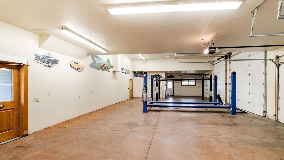 More Photos Of 352 MO-245, Dadeville Horse Stables For Sale