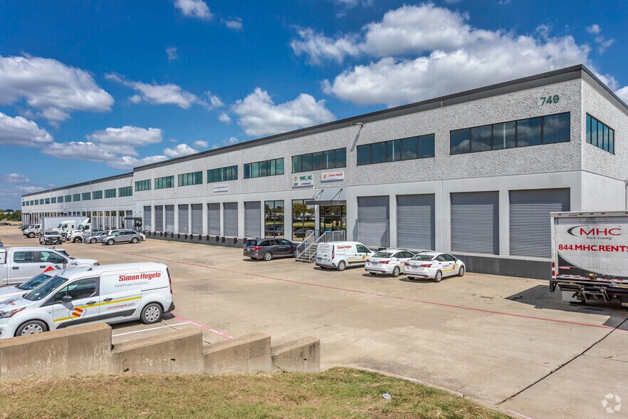 More Photos Of 756 Port America Pl, Grapevine Unknown For Lease