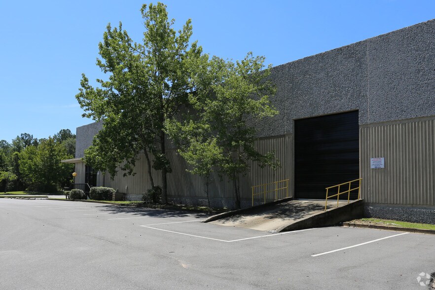 More Photos Of 981 Corporate Dr S, Mobile Distribution For Lease