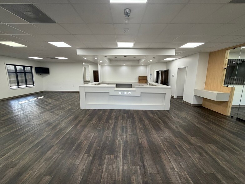 More Photos Of 200 Medical Care Way, Dothan Medical For Lease