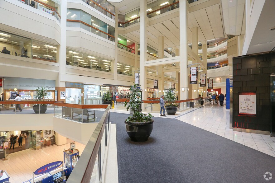 Primary Photo Of 20-60 Dundas St W, Toronto General Retail For Lease