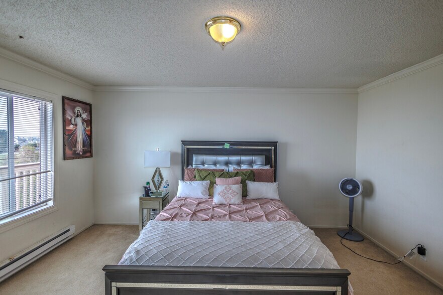 More Photos Of 510 Avenue Alhambra, Half Moon Bay Apartments For Sale