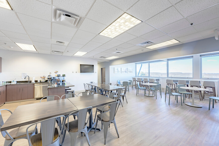 More Photos Of 300 Centerville Rd, Warwick Medical For Sale