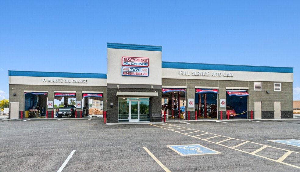 Primary Photo Of 14234 Litchfield Rd, Surprise Auto Repair For Sale