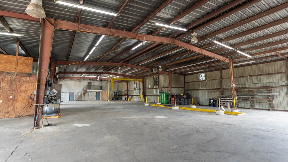More Photos Of 565 Thomas St, Camilla Industrial For Sale