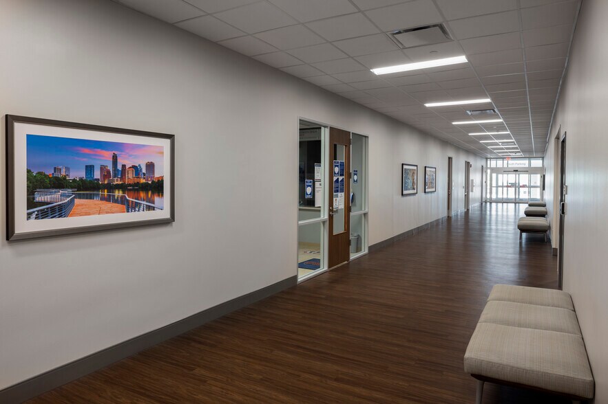 More Photos Of 1301 W 38th St, Austin Medical For Lease