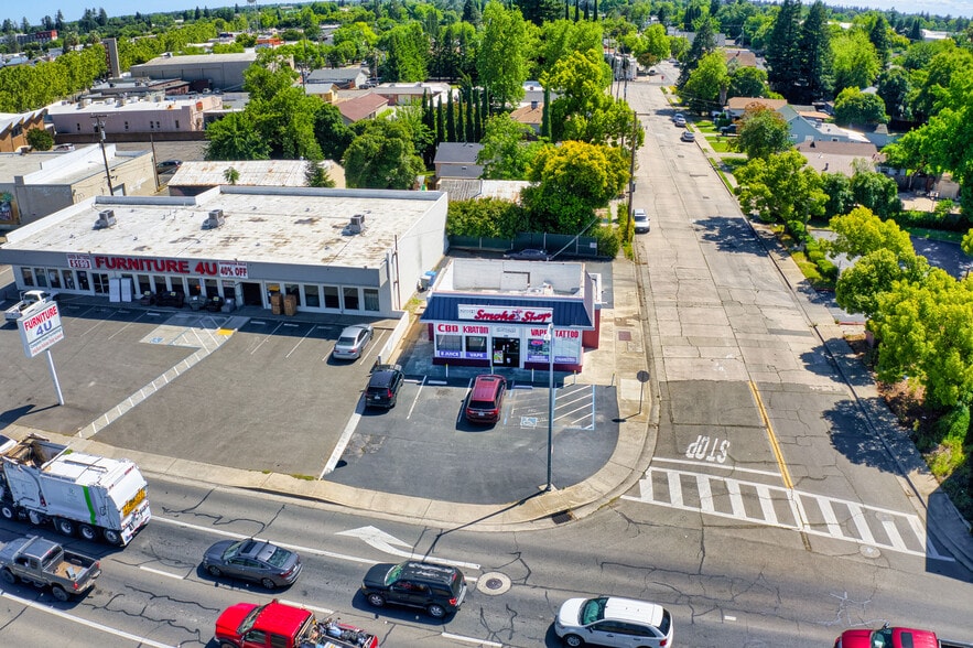 More Photos Of 520 Colusa Ave, Yuba City Freestanding For Sale