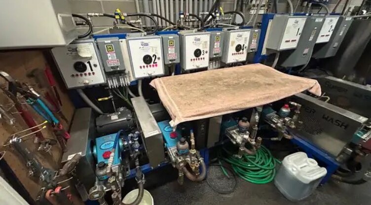 More Photos Of 3108 Blackiston Mill Rd, New Albany Carwash For Sale