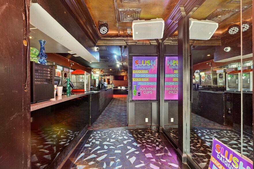 More Photos Of 508 Bourbon St, New Orleans Restaurant For Lease