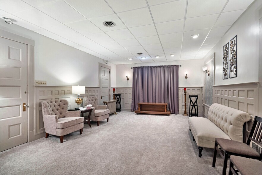 More Photos Of 701 Thompson Ave, Donora Funeral Home For Sale
