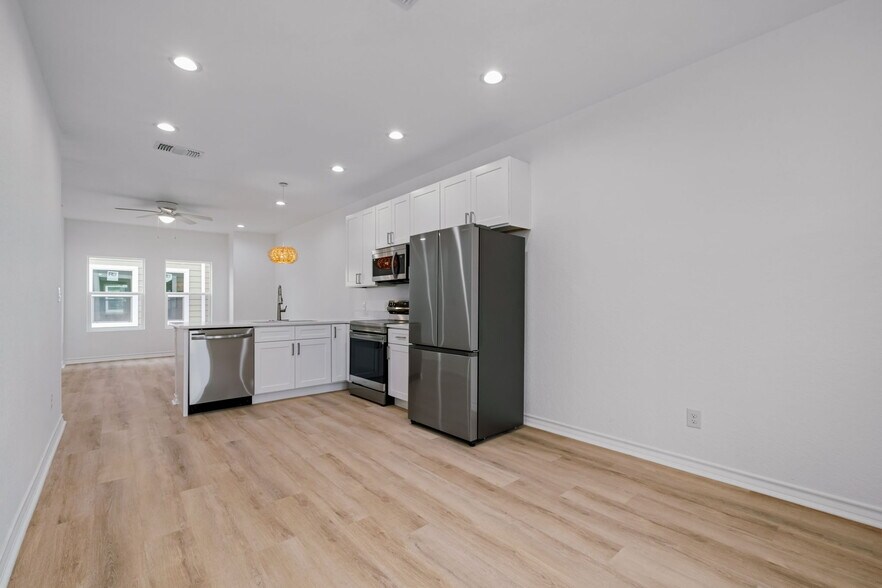 More Photos Of , San Antonio Multifamily For Sale