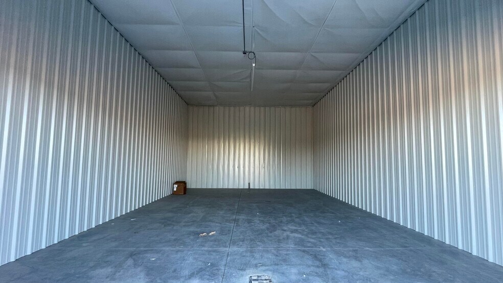 More Photos Of 5320 Salt Bank Rd, Lincoln Warehouse For Lease