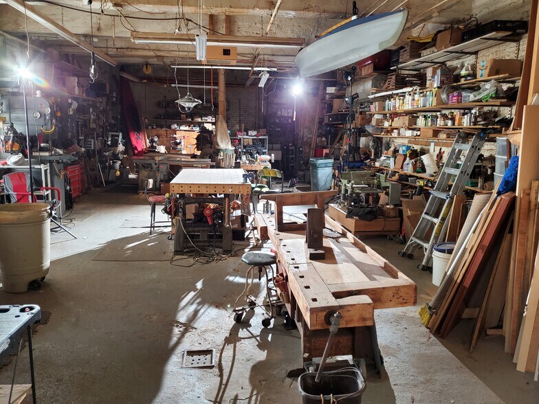 More Photos Of 71 Montrose Ave, Brooklyn Warehouse For Sale