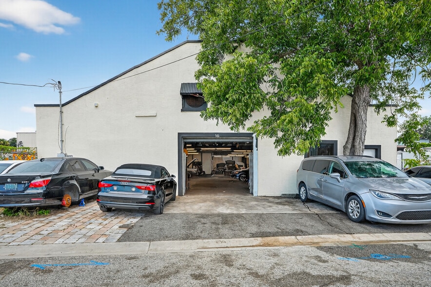More Photos Of 142 S Charles St, Daytona Beach Warehouse For Sale