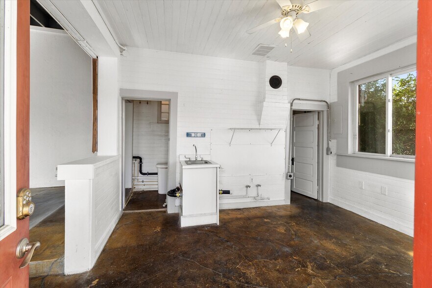 More Photos Of 102 Everson Rd, Everson Storefront For Sale