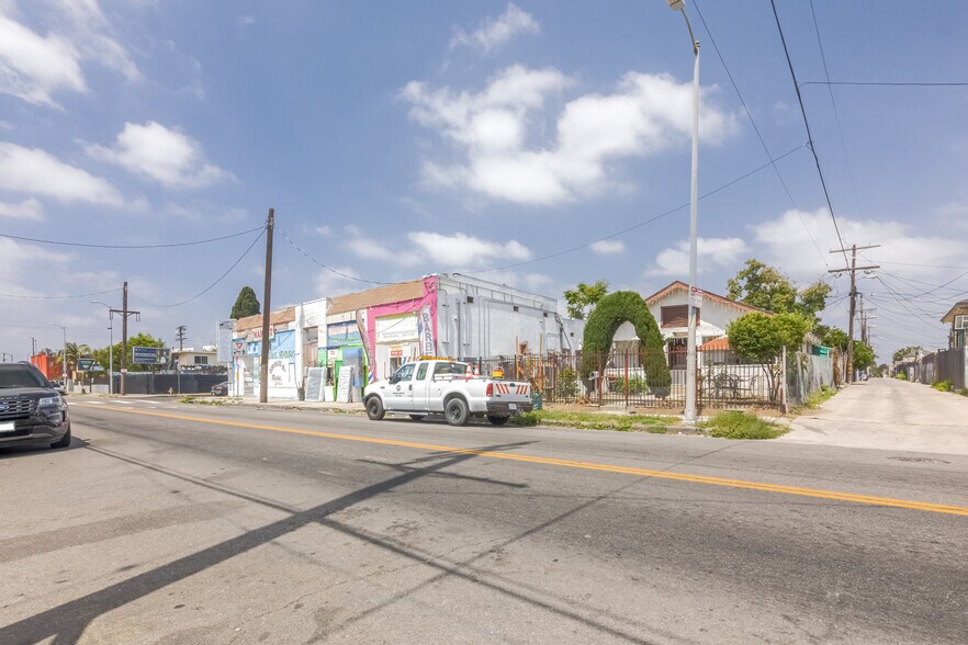 More Photos Of 1275 E 25th St, Los Angeles Apartments For Sale